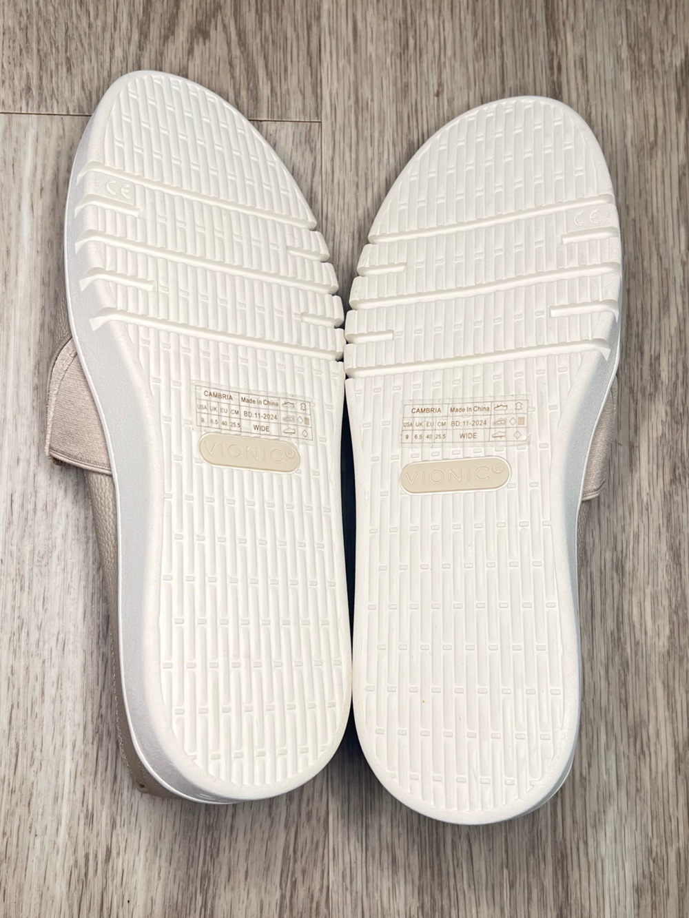 Vionic Cambria Shoes Womens Sz 9 Beige Leather Slip On Casual Comfort Sneakers - Picture 5 of 9